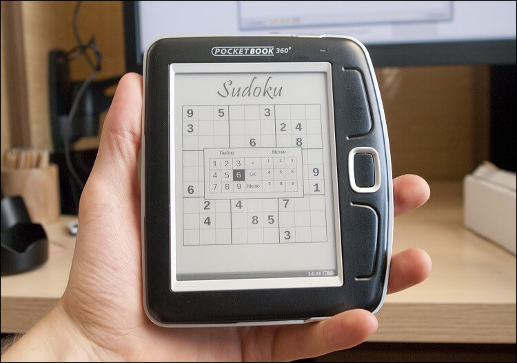 PocketBook 360°: компактная электронная книга с необычным дизайном. Фото.