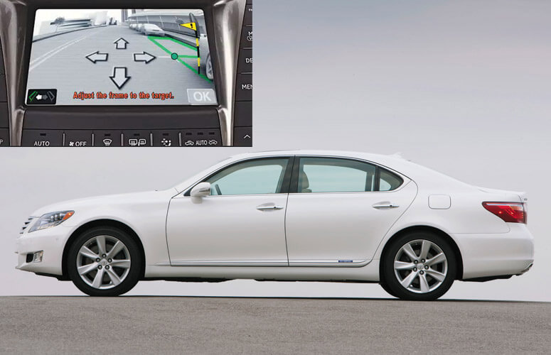 10 самых техно-автомобилей в 2011 году. Lexus LS Hybrid. Фото.