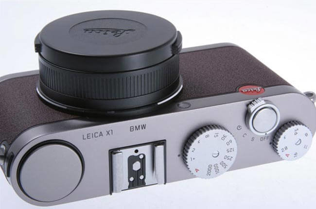 Фотокамера Leica X1 BMW Limited Edition. Фото.