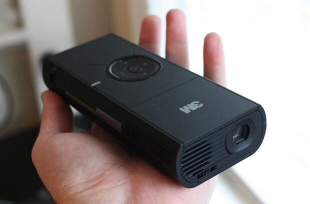 MP160 — пико проектор фирмы 3M. Фото.