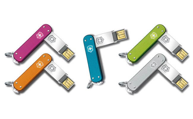 Victorinox Slim. Швейцарская флэшка. Фото.