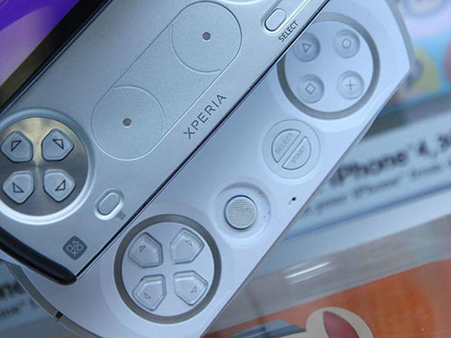 Xperia Play. PlayStation Phone. Фото.