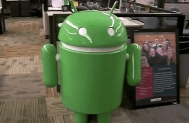 Холодильный шкаф Google Android. Фото.