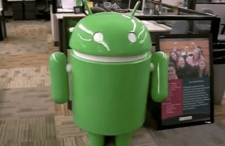 Холодильный шкаф Google Android. Android. Фото.