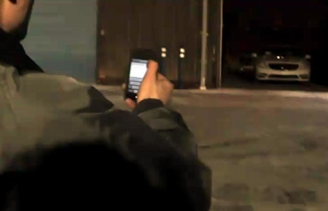 Управление Мерседесом через Twitter. Фото.