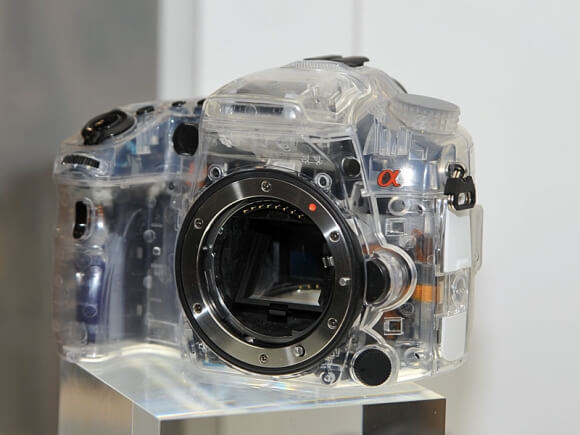 Sony представила прототип прозрачной DSLR-камеры. Фото.