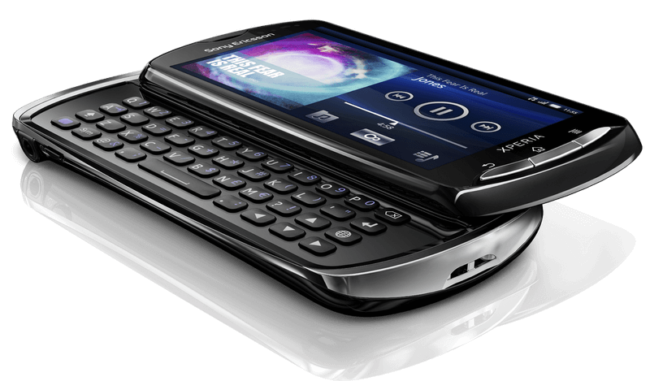 Sony Ericsson анонсировала Xperia Pro. Фото.