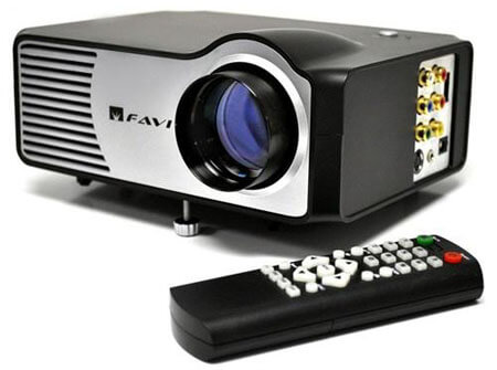 Мини-проектор RioHD-LED-2 от FAVI. Фото.