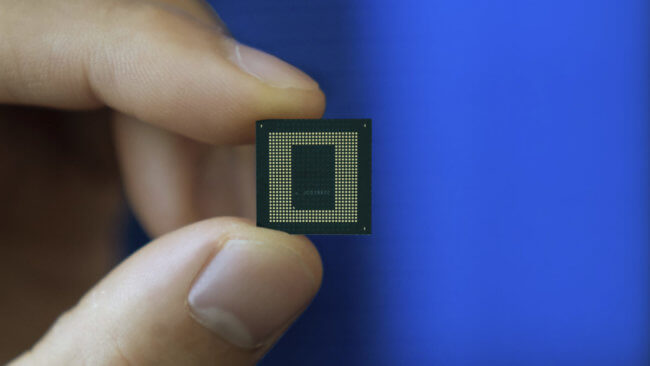 Qualcomm демонстрирует производительность MSM8660. Фото.