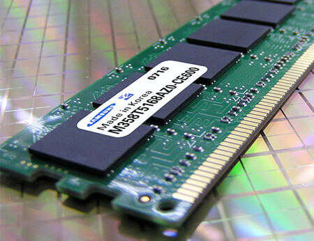 Samsung выпускает модули памяти DDR3 DRAM. Фото.