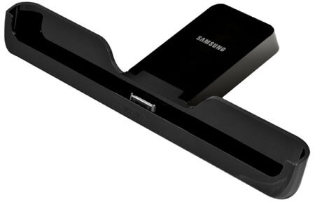 Samsung Galaxy Tab 10.1 с аксессуарами. Фото.