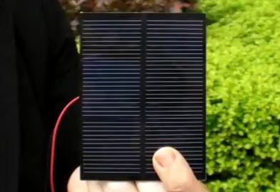 Pixel Qi встроили в планшет солнечную панель. Фото.