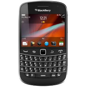 BlackBerry Bold 9900 появится в продаже 15 сентября. Фото.