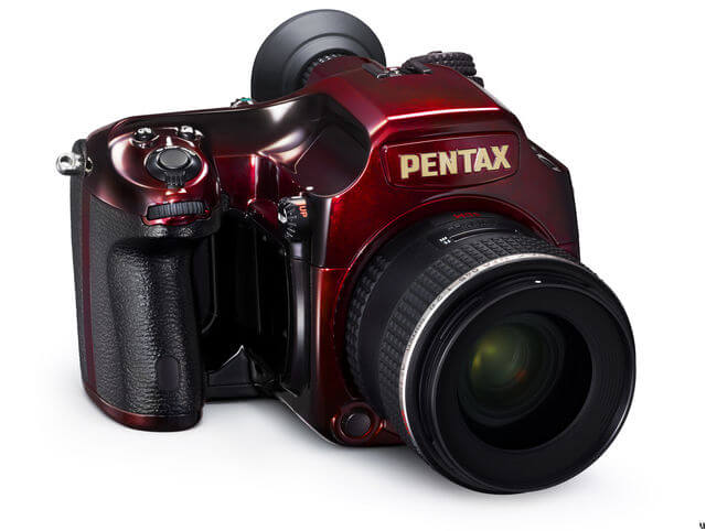 PENTAX анонсировал 645D Limited Edition. Фото.