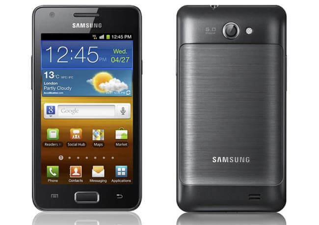 Samsung Galaxy R в действии. Фото.
