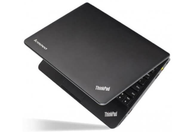 В продаже появился ноутбук Lenovo ThinkPad X121e. Фото.