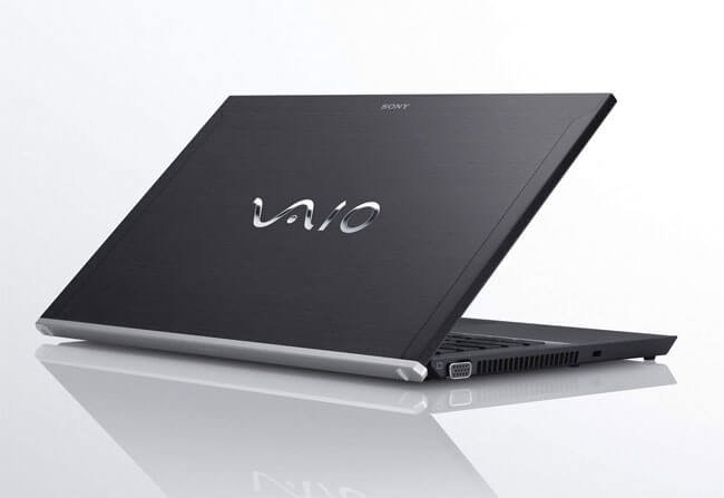 Разбираем новый ноутбук серии VAIO Z. Фото.