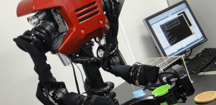 Робот, который умеет думать и обучаться. Роботов можно научить. Фото.