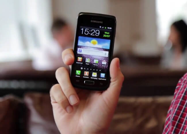 Samsung Galaxy W в действии. Фото.