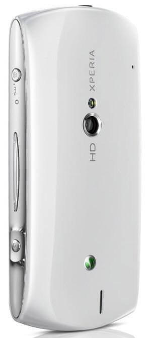 Sony Ericsson представила смартфон Xperia neo V. Фото.