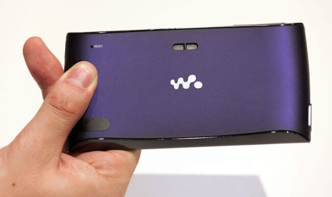 Sony показала прототип плеера Walkman на базе Android. Фото.