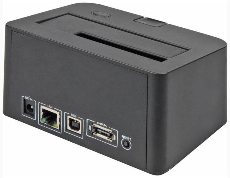 Sharkoon представила SDD/HDD станцию QuickPort Pro LAN Giga. Фото.