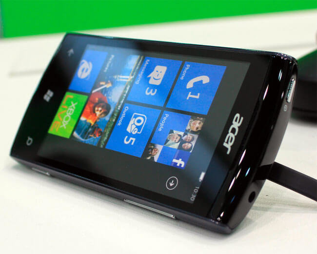 Смартфон Acer Allegro на базе Windows Phone Mango появится в Европе в декабре. Фото.