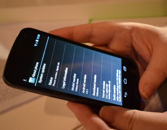 Samsung Galaxy Sleek. Планшет или смартфон? Фото.