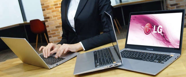 LG представила ноутбук X Note Z330. Фото.