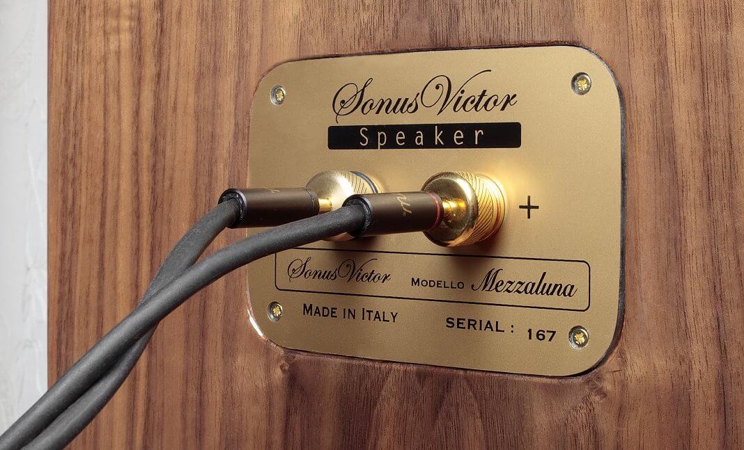 Обзор акустических систем 2.0. Акустика — вещь для продвинутых людей. Обзор акустических систем 2.0. Акустика — вещь для продвинутых людей. Фото.