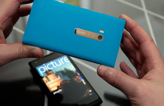 Засветился смартфон Nokia Lumia 910 с 12-мегапиксельной камерой. Фото.