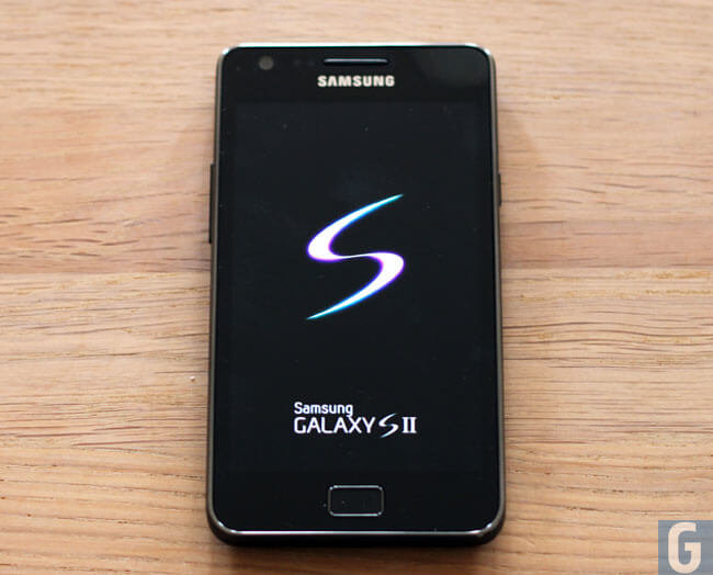 Samsung реализовала 5 миллионов смартфонов Galaxy S II в Южной Корее. Фото.