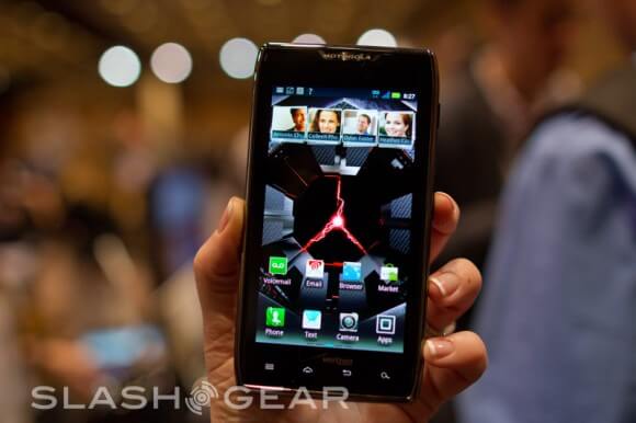 Видеообзор смартфона Motorola DROID RAZR MAXX. Фото.