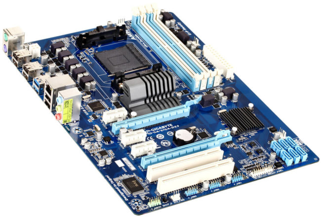 Gigabyte представила материнскую плату 970A-DS3. Фото.