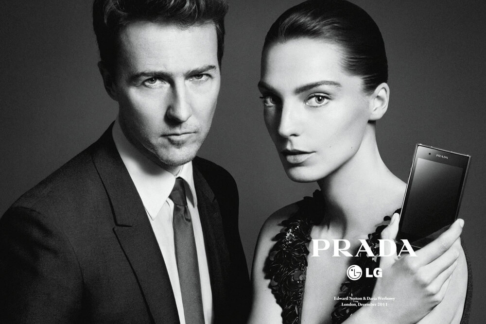 Daria-Werbowy-Edward-Norton-Prada-LG-Phone-01 Daria-Werbowy-Edward-Norton-Prada-LG-Phone-01