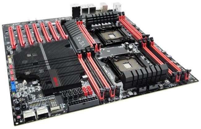 EVGA показала материнскую плату SR-X с двумя сокетами LGA 2011. Фото.