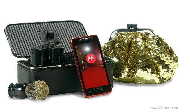 Смартфон Motorola Droid RAZR MAXX Red Carpet
