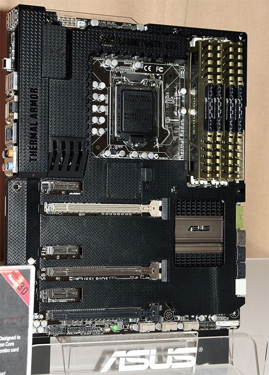 CeBIT 2012: ASUS показала материнскую плату TUF Sabertooth Z77. Фото.