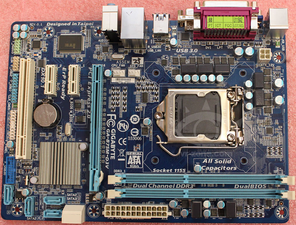 Gigabyte GA-B75M-D3V (рис.1).