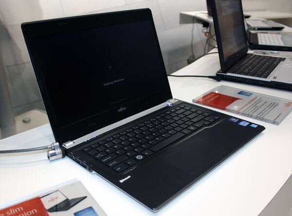 Ультрабук Fujitsu UH572-2