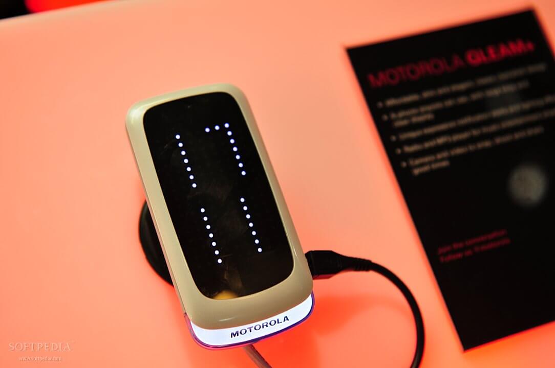 Motorola-GLEAM-Coming-to-Spain-via-Orange-Vodafone-and-Yoigo-2