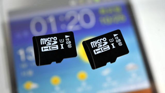 Samsung запустила в производство карты microSD Ultra High Speed-1. Фото.