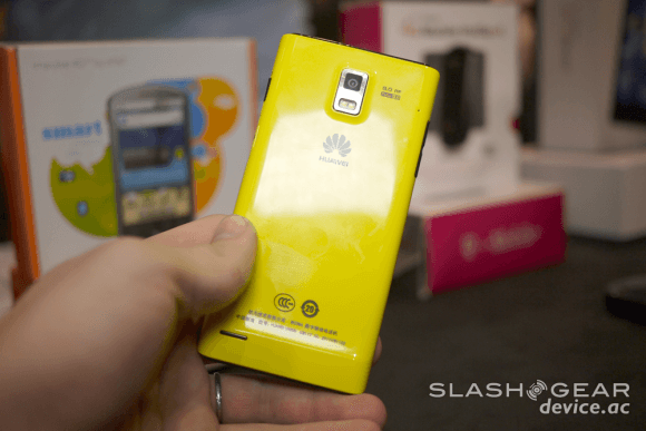 Супертонкий Android-смартфон Huawei Ascend P1 появится в мае. Фото.