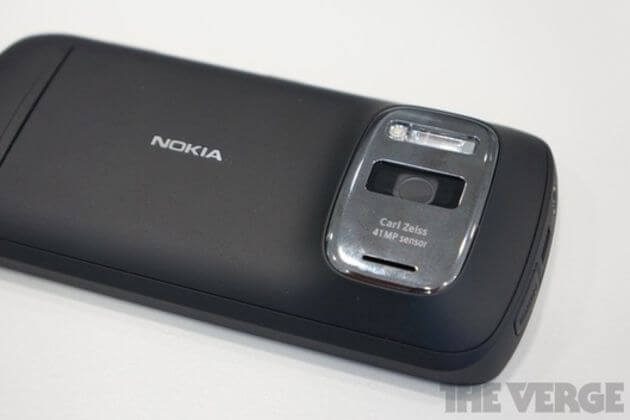 Nokia 808 PureView