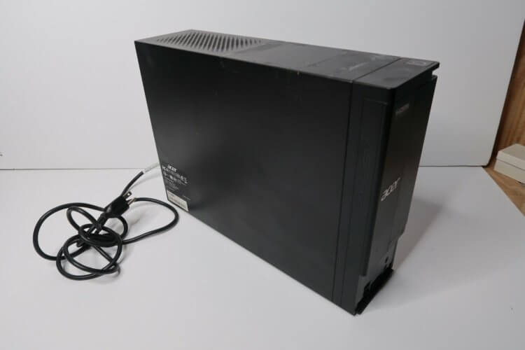 В продажу поступил ПК Acer AX1935. Персональный компьютер тоже может быть компактным. Фото.