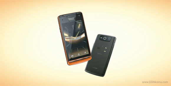 Смартфон без динамика Kyocera Urbano Progresso поступает в продажу. Фото.