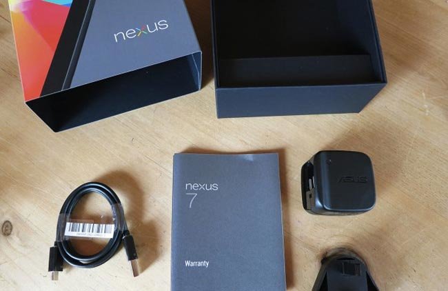 Google Nexus 7 распакован. С трудом. Фото.