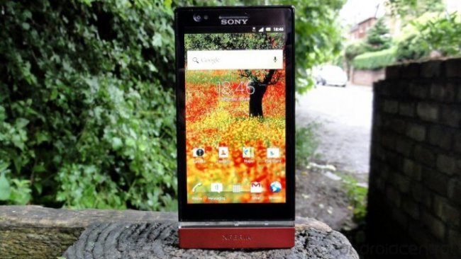 Sony Xperia P получит ICS через пару недель. Фото.