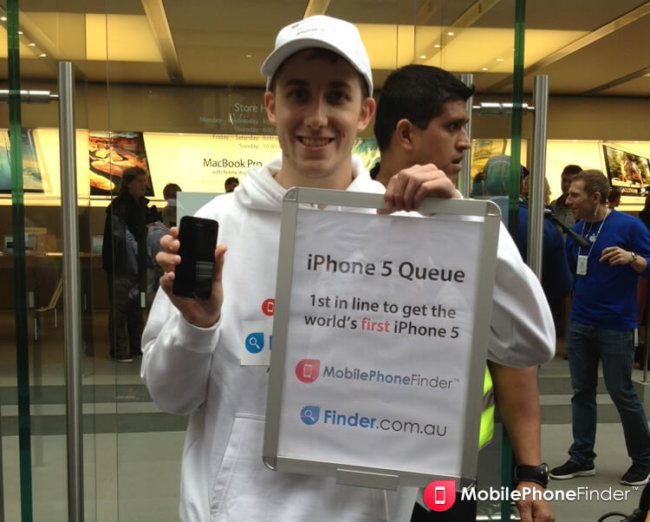 Начались мировые поставки Apple iPhone 5. Фото.