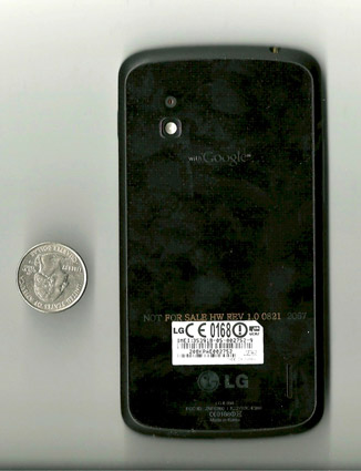 LG Nexus 4 - вид сзади